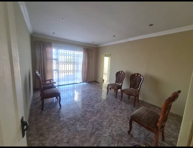 3 BEDROOM HOUSE FOR SALE IN VAALOEWER